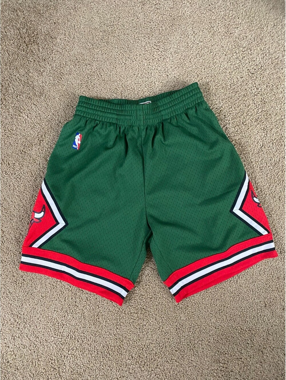 Mitchell & Ness NBA Chicago Bulls Basketball Swingman Shorts Mens S Green Week